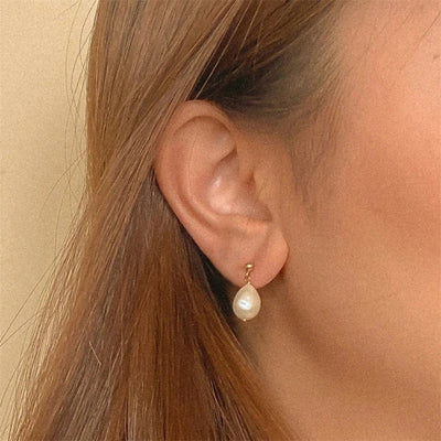 Catarina - Freshwater Pearl Dangle Earrings
