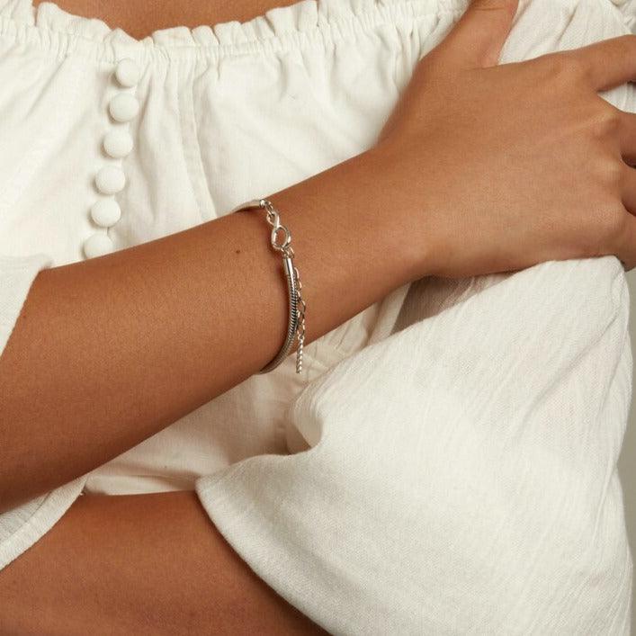 Simple infinity silver charm bracelet - Figueira