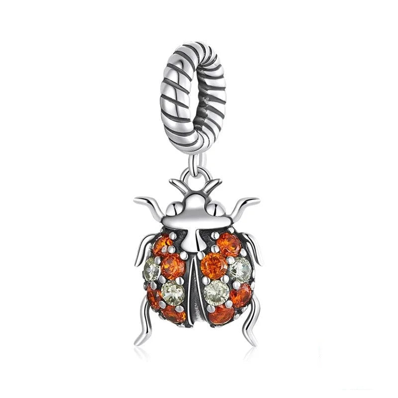 Green beetle silver charm - Figueira
